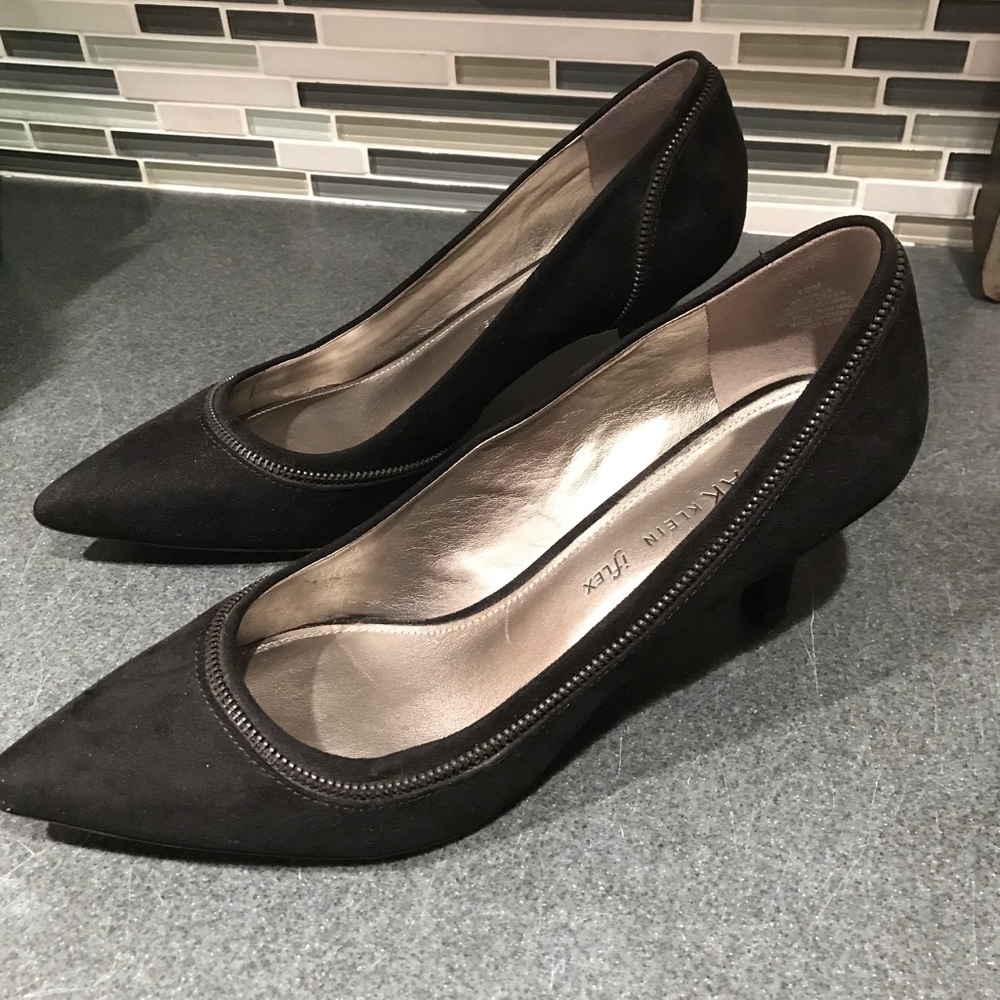 Size 10 Anne Klein iflex black shoes